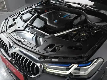2022 BMW 5 серии с пробегом 45 939 км