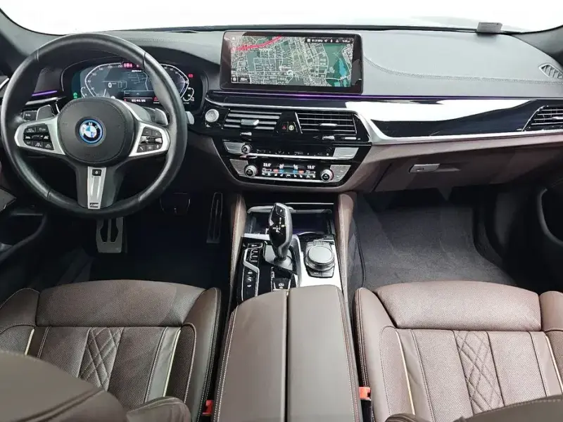 2022 BMW 5 серии с пробегом 45 939 км