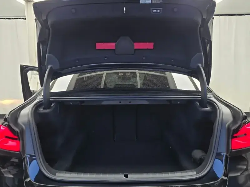 2022 BMW 5 серии с пробегом 52 523 км