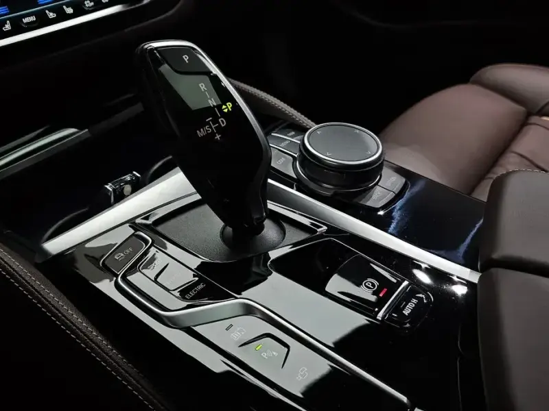 2022 BMW 5 серии с пробегом 45 939 км