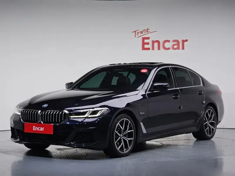2022 BMW 5 серии с пробегом 45 939 км