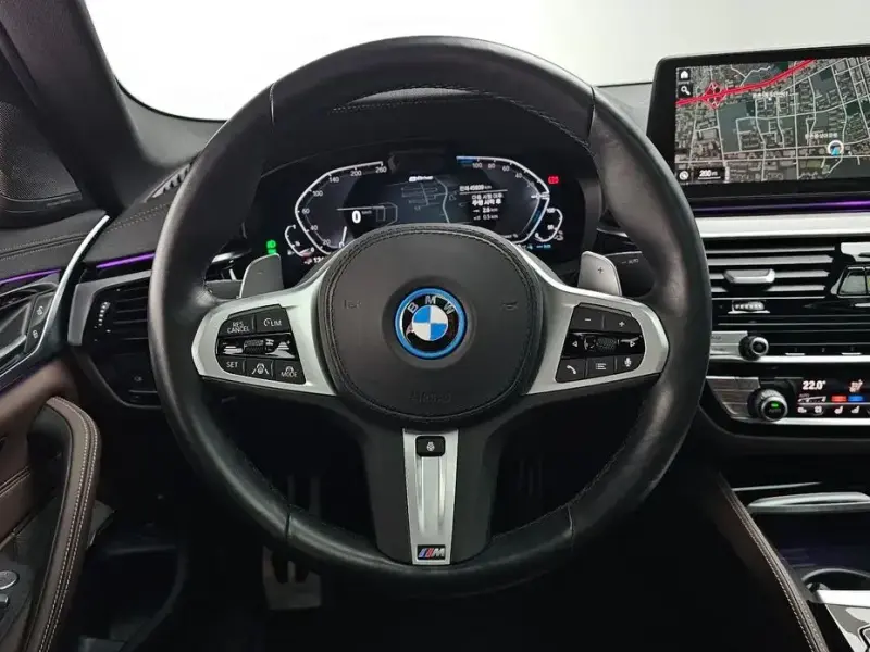 2022 BMW 5 серии с пробегом 45 939 км