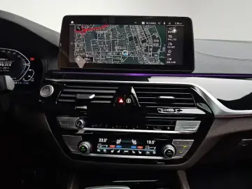 2022 BMW 5 серии с пробегом 45 939 км