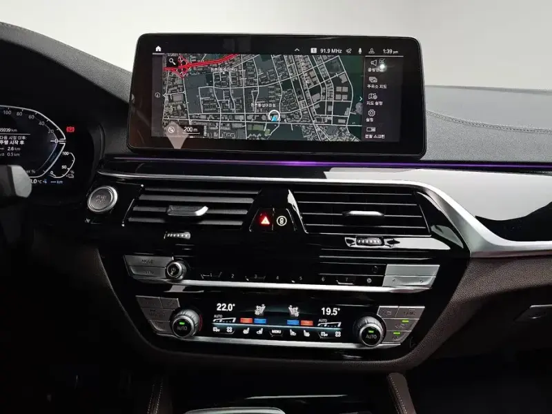 2022 BMW 5 серии с пробегом 45 939 км