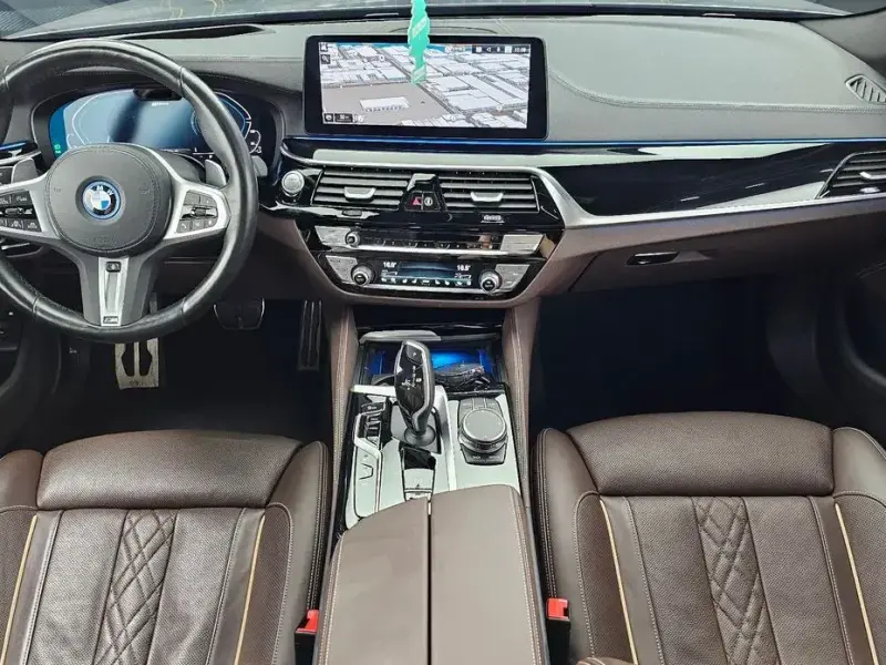 2023 BMW 5 серии с пробегом 53 224 км