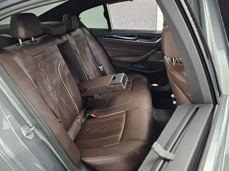 2023 BMW 5 серии с пробегом 53 224 км