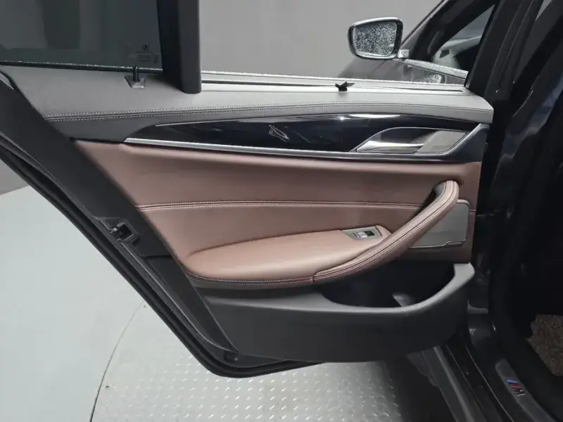2022 BMW 5 серии с пробегом 79 790 км