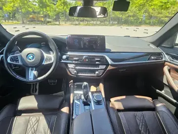 2023 BMW 5 серии с пробегом 59 958 км