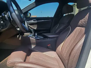 2023 BMW 5 серии с пробегом 59 958 км