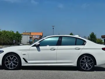 2023 BMW 5 серии с пробегом 59 958 км