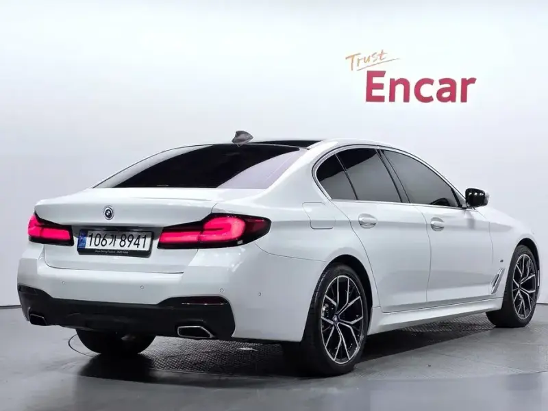 2022 BMW 5 серии с пробегом 30 038 км
