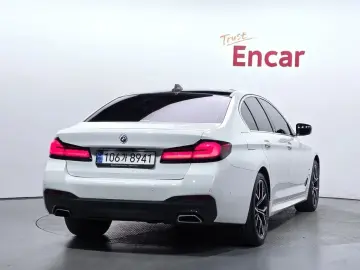 2022 BMW 5 серии с пробегом 30 038 км