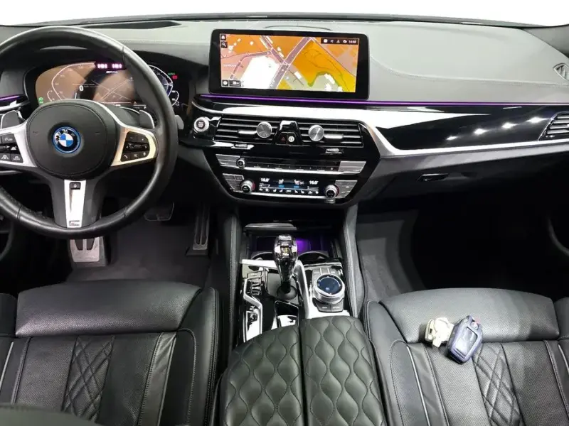 2022 BMW 5 серии с пробегом 30 038 км