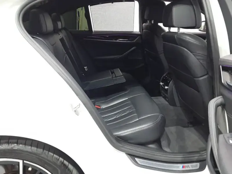 2022 BMW 5 серии с пробегом 30 038 км