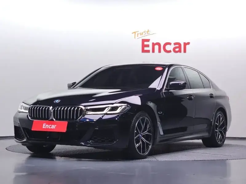 2023 BMW 5 серии с пробегом 44 891 км