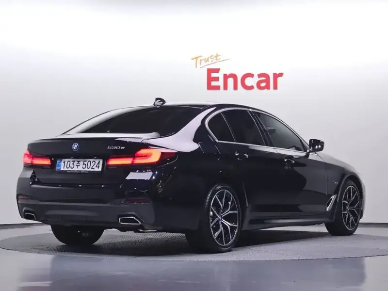 2023 BMW 5 серии с пробегом 44 891 км