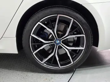 2022 BMW 5 серии с пробегом 30 038 км