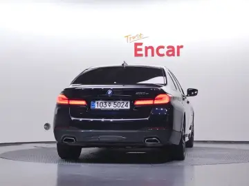 2023 BMW 5 серии с пробегом 44 891 км
