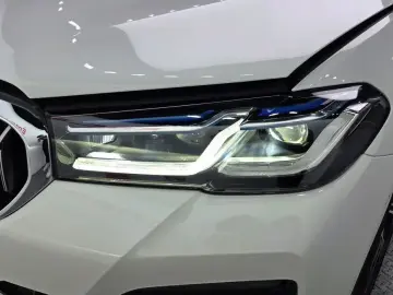 2022 BMW 5 серии с пробегом 30 038 км