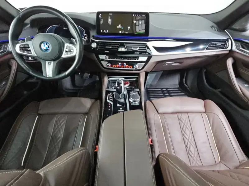 2023 BMW 5 серии с пробегом 44 891 км