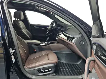 2023 BMW 5 серии с пробегом 44 891 км