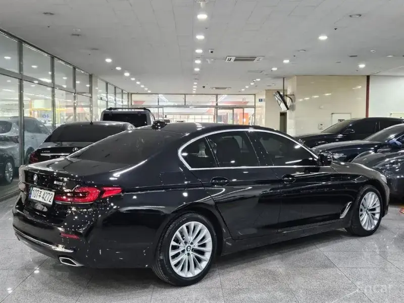 2022 BMW 5 серии с пробегом 44 435 км