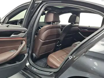 2022 BMW 5 серии с пробегом 24 903 км