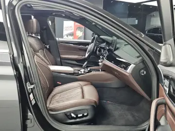 2022 BMW 5 серии с пробегом 24 903 км