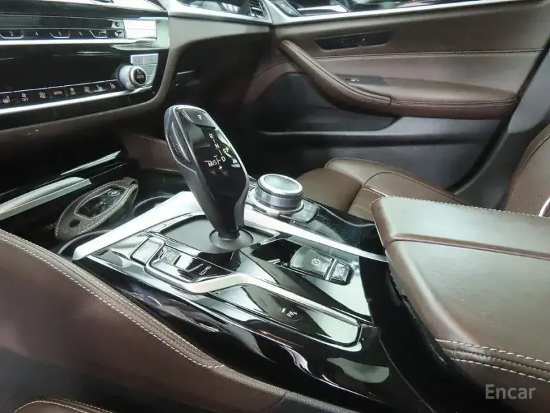 2022 BMW 5 серии с пробегом 44 435 км