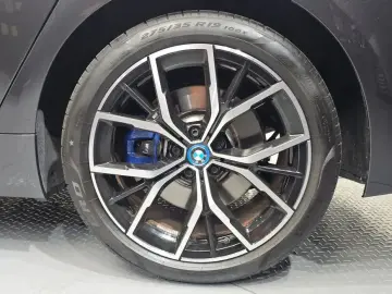 2022 BMW 5 серии с пробегом 24 903 км