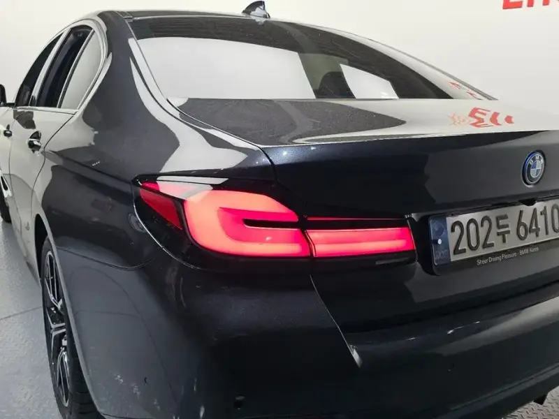 2022 BMW 5 серии с пробегом 24 903 км