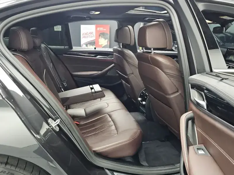 2022 BMW 5 серии с пробегом 24 903 км