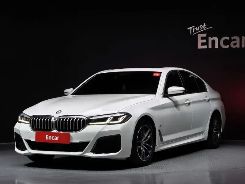 2022 BMW 5 серии с пробегом 65 655 км