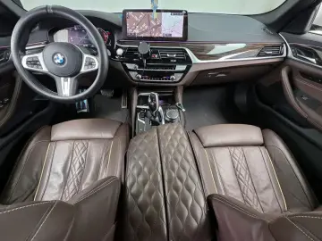 2022 BMW 5 серии с пробегом 65 655 км