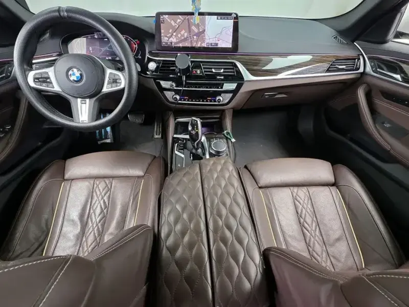2022 BMW 5 серии с пробегом 65 655 км