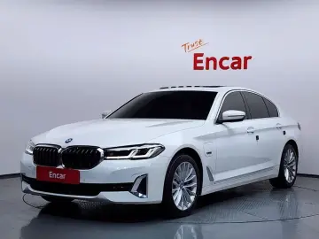 2022 BMW 5 серии с пробегом 66 232 км