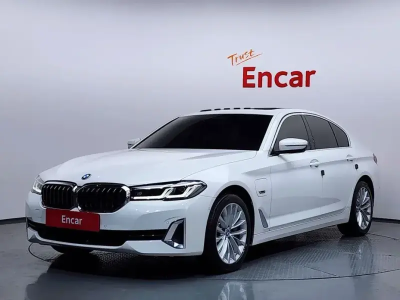 2022 BMW 5 серии с пробегом 66 232 км