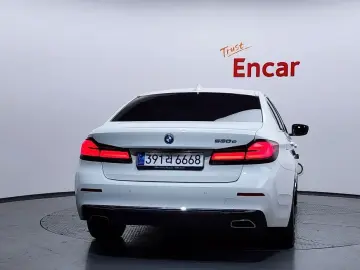 2022 BMW 5 серии с пробегом 66 232 км