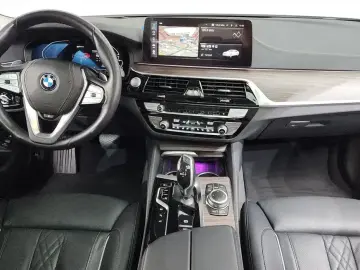 2022 BMW 5 серии с пробегом 66 232 км