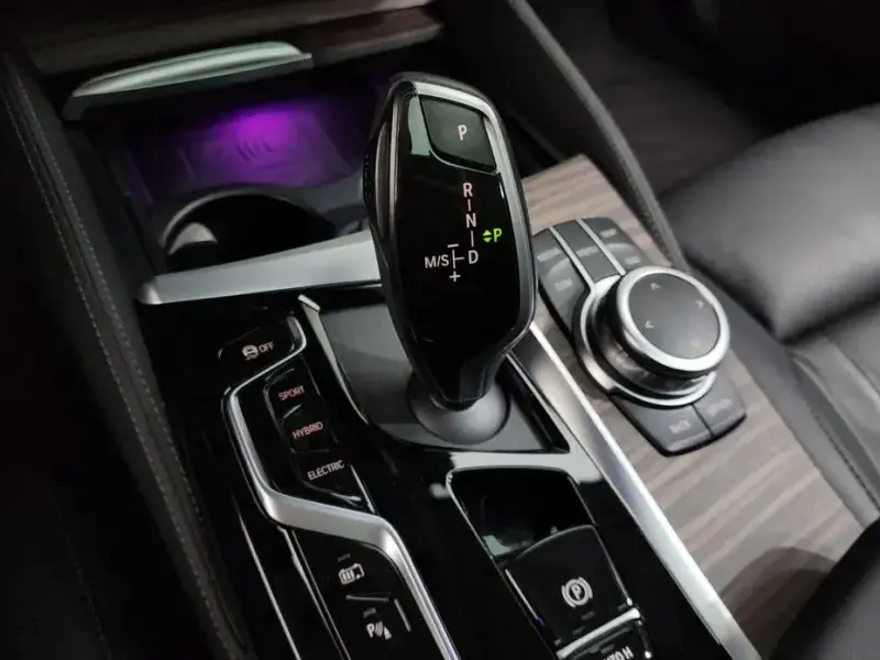 2022 BMW 5 серии с пробегом 66 232 км