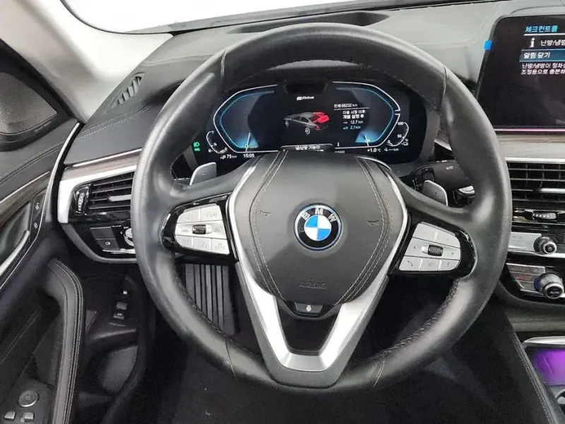 2022 BMW 5 серии с пробегом 66 232 км