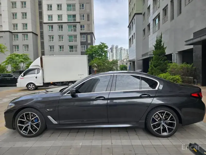 2023 BMW 5 серии с пробегом 46 500 км