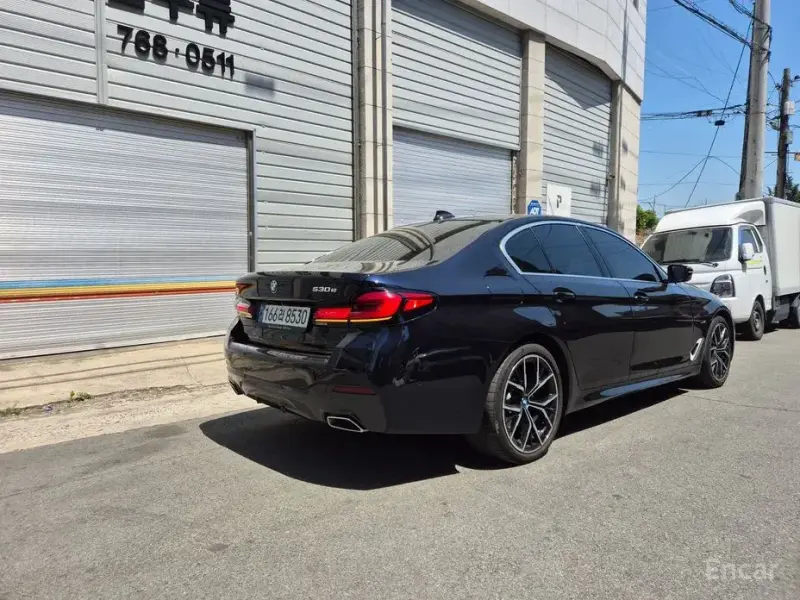 2022 BMW 5 серии с пробегом 92 996 км