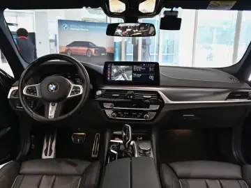 2022 BMW 5 серии с пробегом 117 788 км