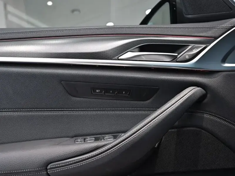 2022 BMW 5 серии с пробегом 117 788 км