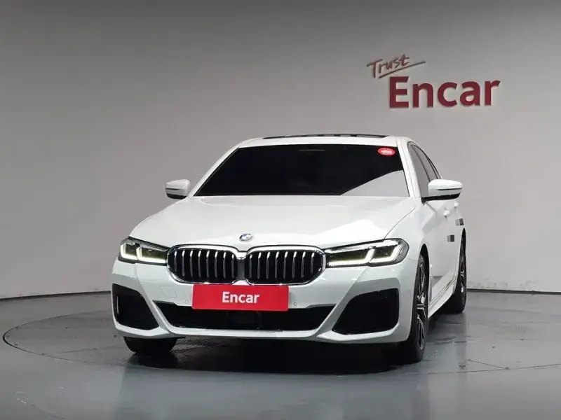 2022 BMW 5 серии с пробегом 58 275 км