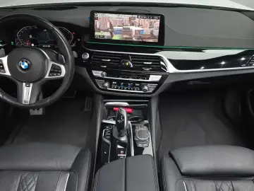 2022 BMW 5 серии с пробегом 58 275 км