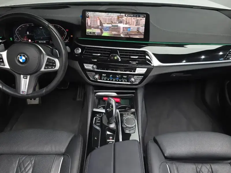 2022 BMW 5 серии с пробегом 58 275 км