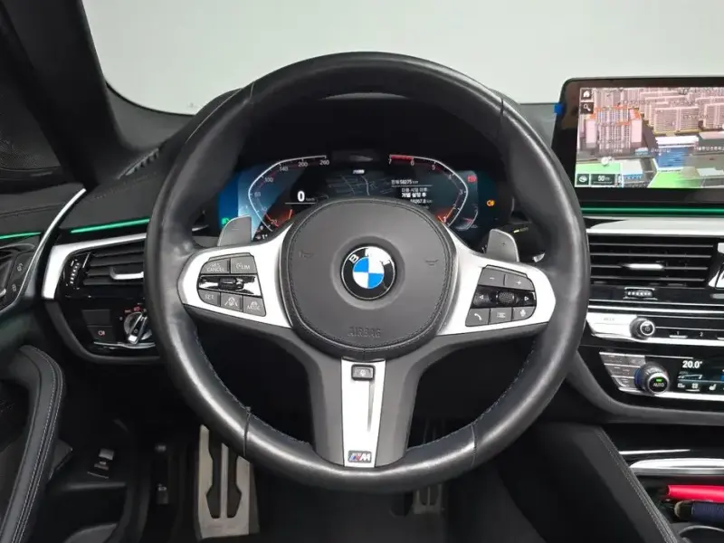 2022 BMW 5 серии с пробегом 58 275 км