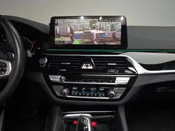 2022 BMW 5 серии с пробегом 58 275 км